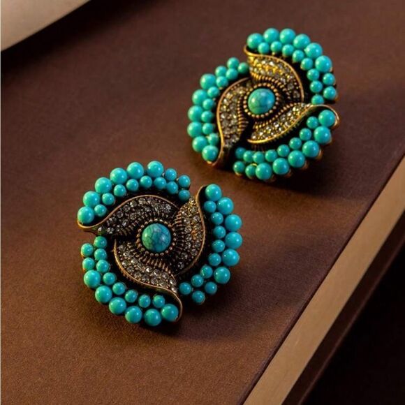 Vintage Western Style Fake Turquoise Earrings - Picture 4 of 9